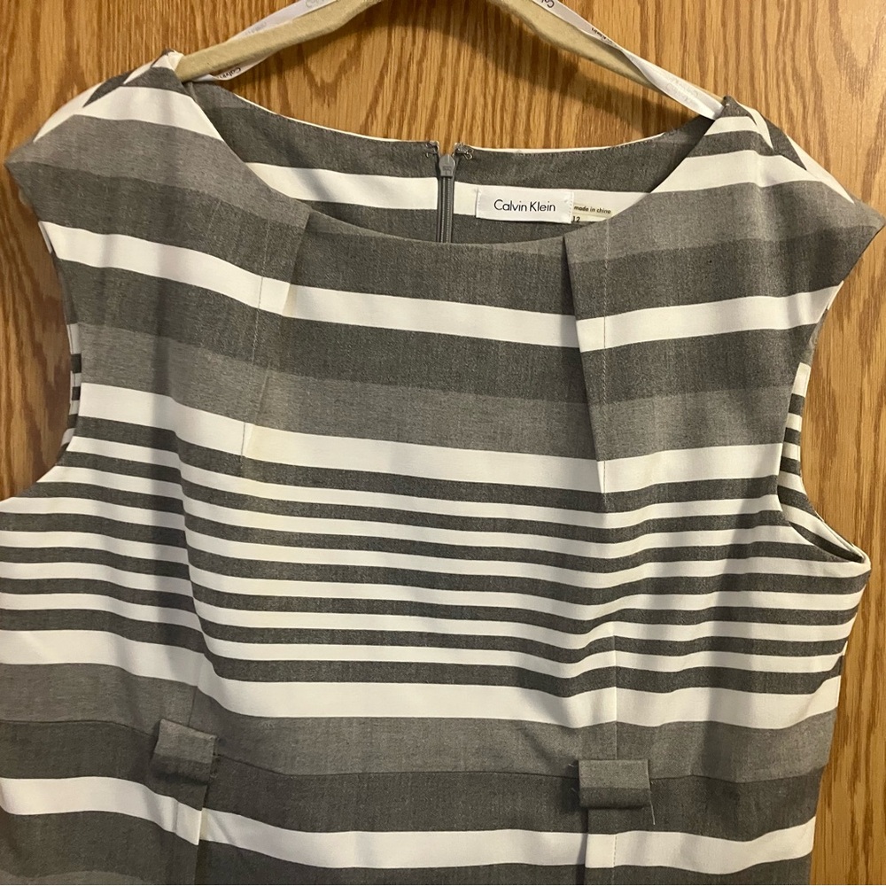Calvin Klein Gray and White Striped Midi Sheath Dress size 12 zip back - Picture 2 of 7